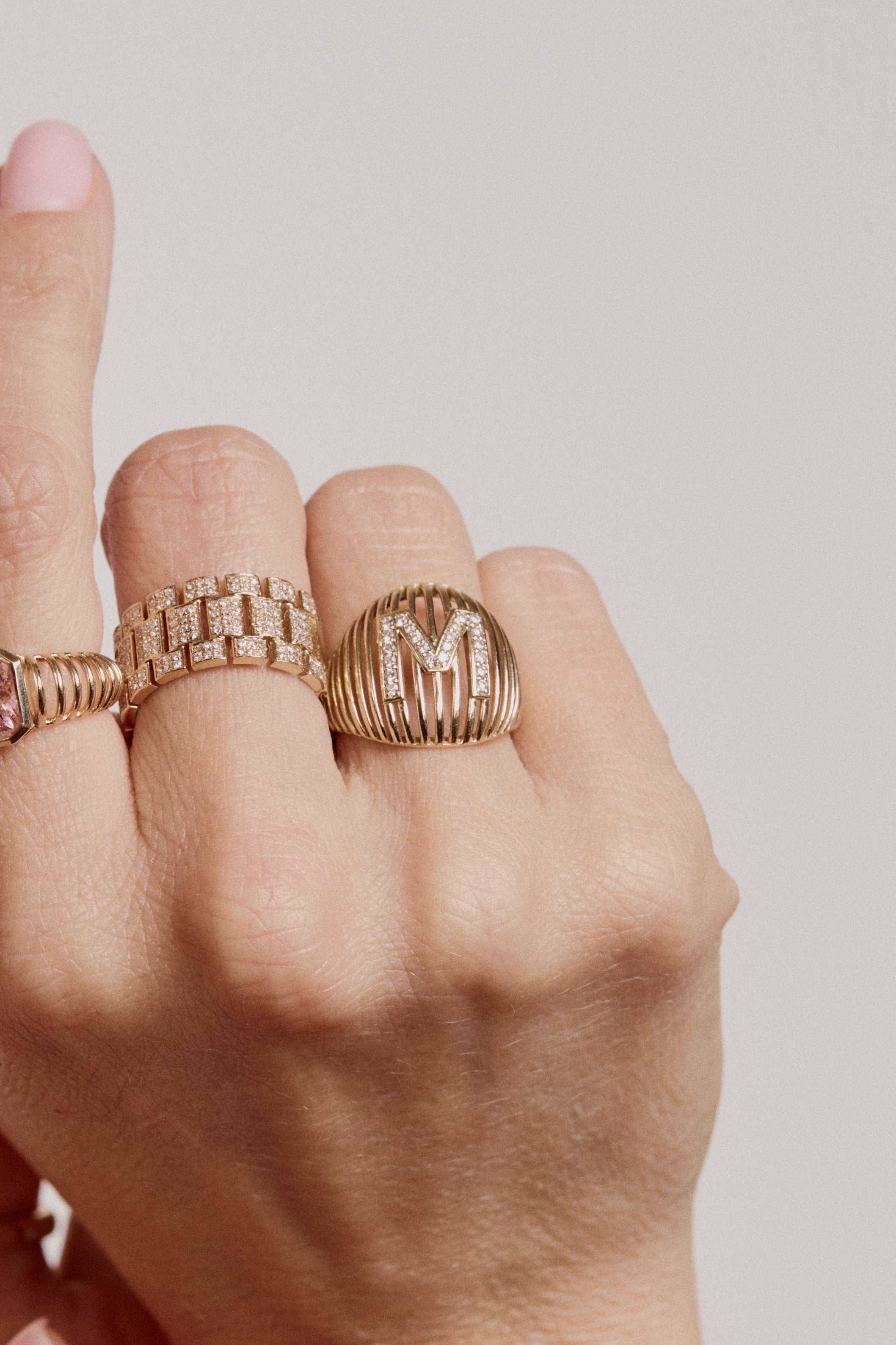 Goldscape Inital Ring